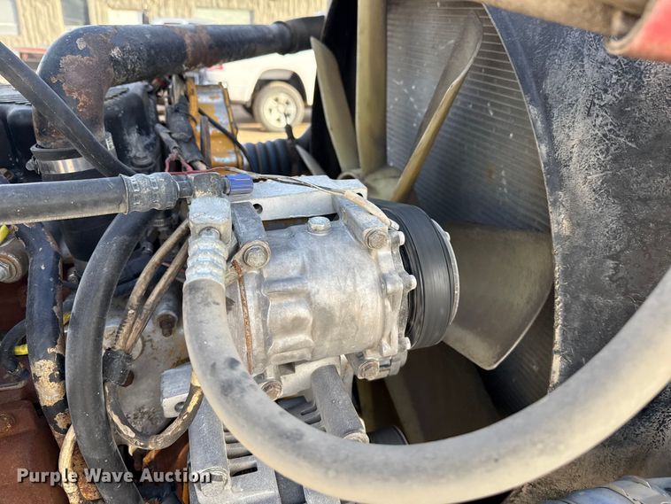 image for item EP2995 2005 Western Star 4900 semi truck