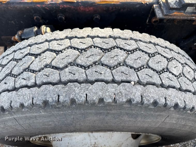 image for item EP2995 2005 Western Star 4900 semi truck