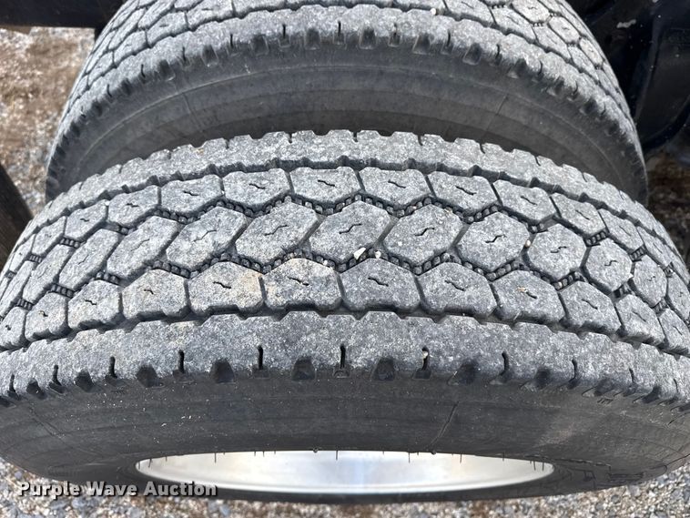 image for item EP2995 2005 Western Star 4900 semi truck