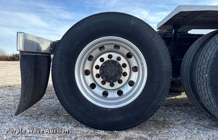 image for item EP2995 2005 Western Star 4900 semi truck