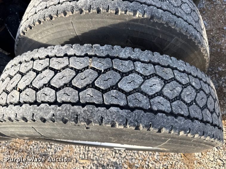 image for item EP2995 2005 Western Star 4900 semi truck