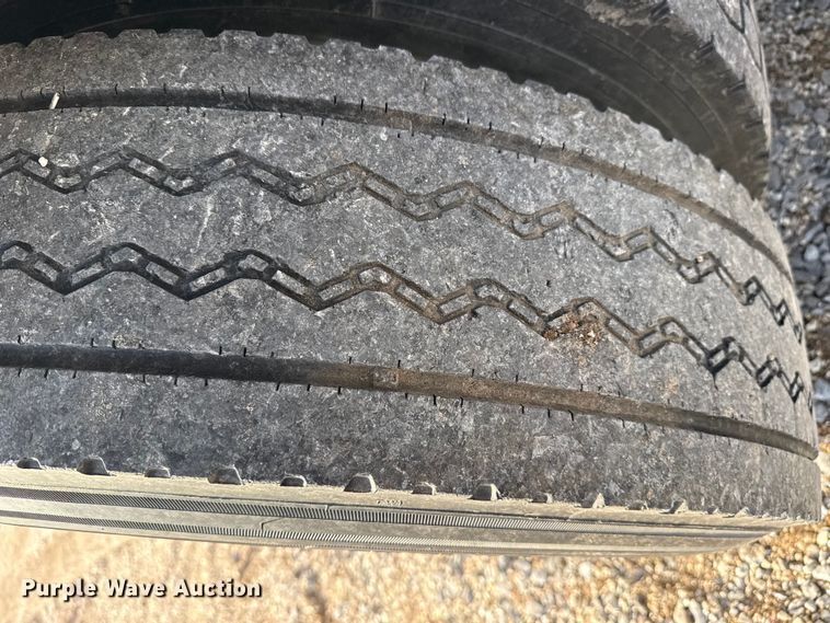 image for item EP2995 2005 Western Star 4900 semi truck