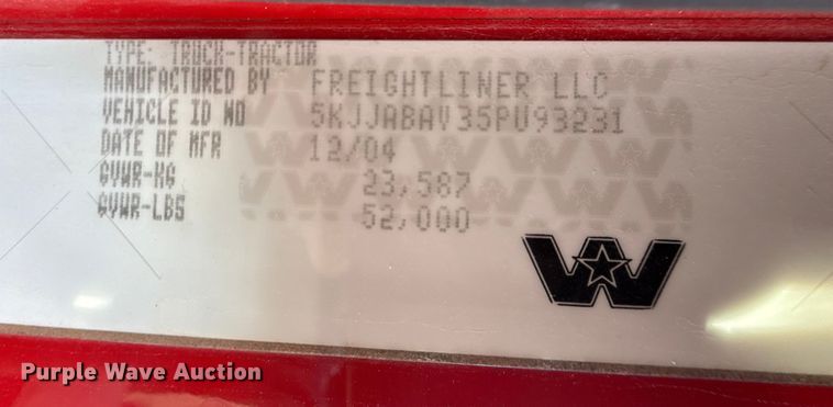 image for item EP2995 2005 Western Star 4900 semi truck