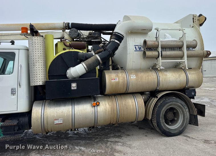 image for item ER0407 1999 International 4900 sewer jetter truck