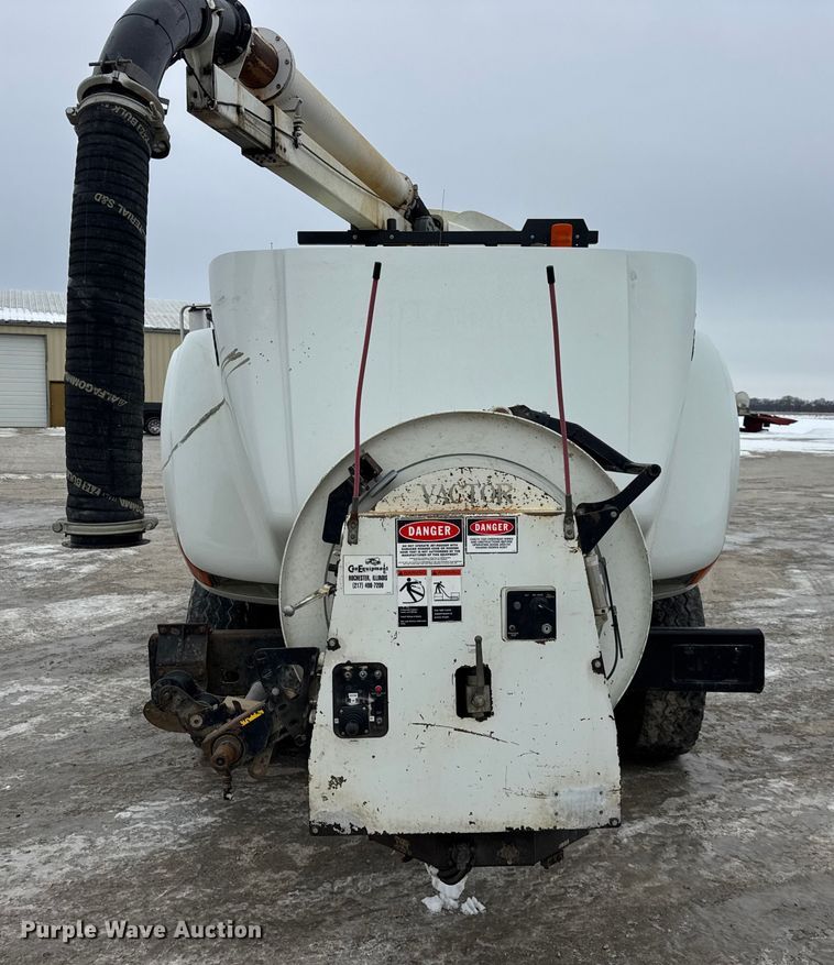 image for item ER0407 1999 International 4900 sewer jetter truck