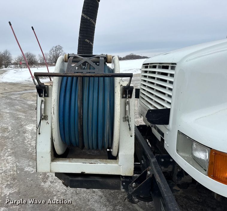 image for item ER0407 1999 International 4900 sewer jetter truck