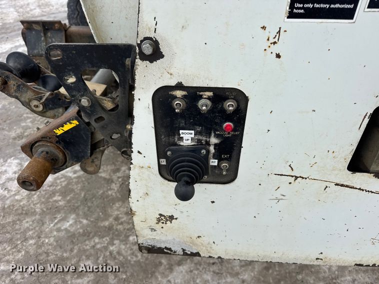 image for item ER0407 1999 International 4900 sewer jetter truck