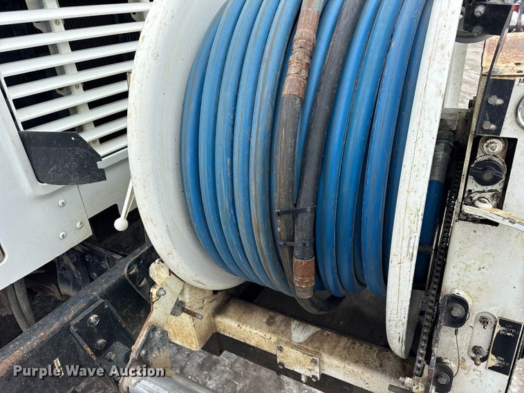 image for item ER0407 1999 International 4900 sewer jetter truck