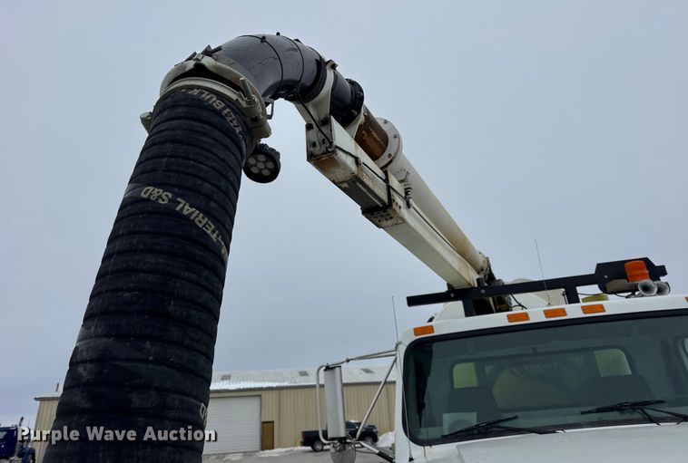 image for item ER0407 1999 International 4900 sewer jetter truck