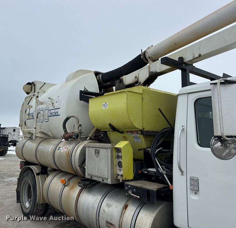 image for item ER0407 1999 International 4900 sewer jetter truck