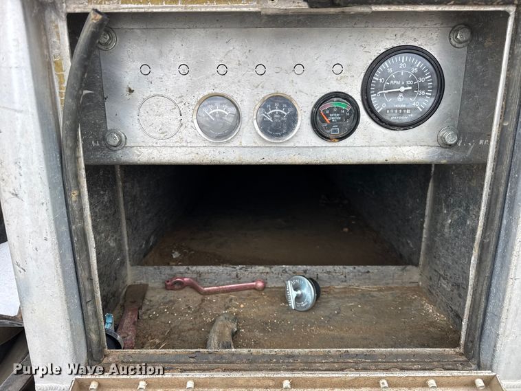 image for item ER0407 1999 International 4900 sewer jetter truck