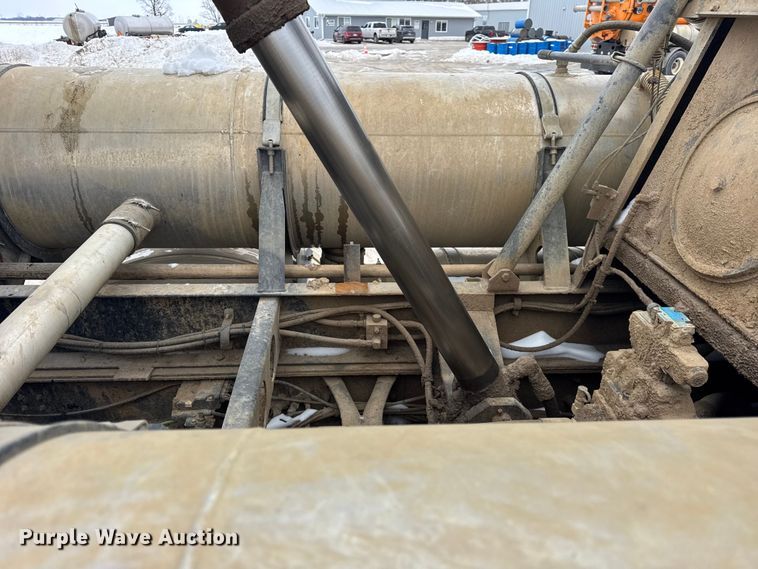 image for item ER0407 1999 International 4900 sewer jetter truck