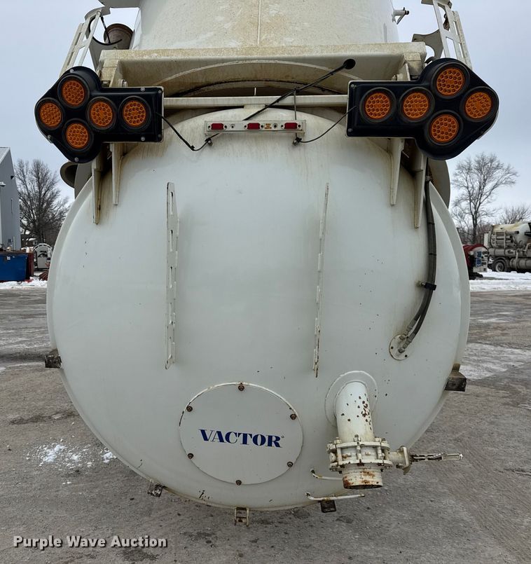 image for item ER0407 1999 International 4900 sewer jetter truck