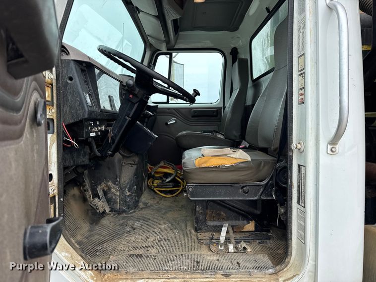 image for item ER0407 1999 International 4900 sewer jetter truck