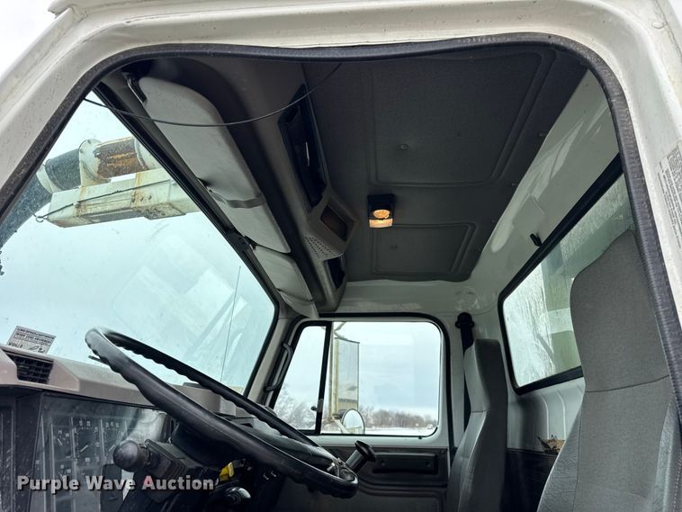 image for item ER0407 1999 International 4900 sewer jetter truck