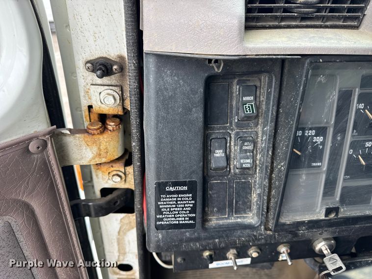 image for item ER0407 1999 International 4900 sewer jetter truck