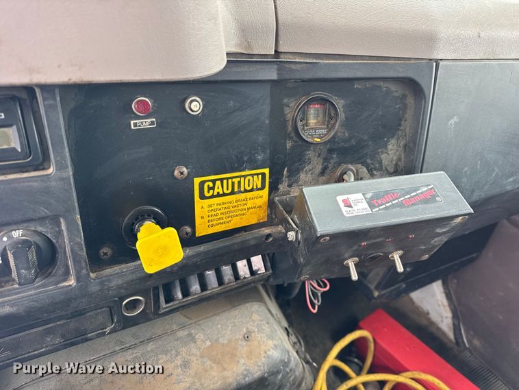 image for item ER0407 1999 International 4900 sewer jetter truck