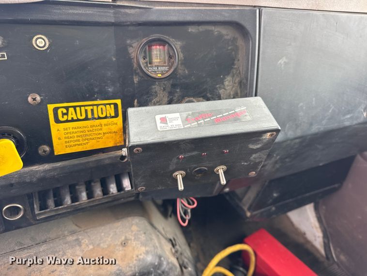 image for item ER0407 1999 International 4900 sewer jetter truck