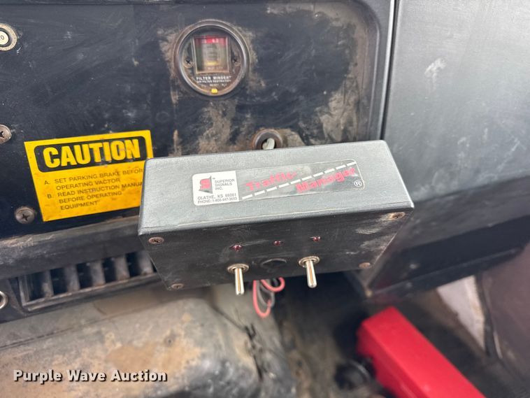 image for item ER0407 1999 International 4900 sewer jetter truck