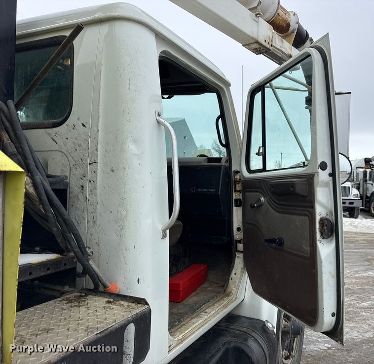 image for item ER0407 1999 International 4900 sewer jetter truck