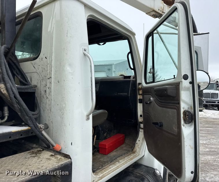 image for item ER0407 1999 International 4900 sewer jetter truck