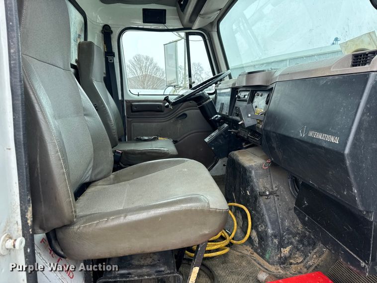 image for item ER0407 1999 International 4900 sewer jetter truck