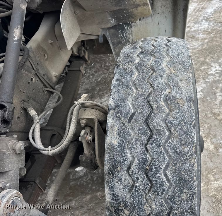 image for item ER0407 1999 International 4900 sewer jetter truck