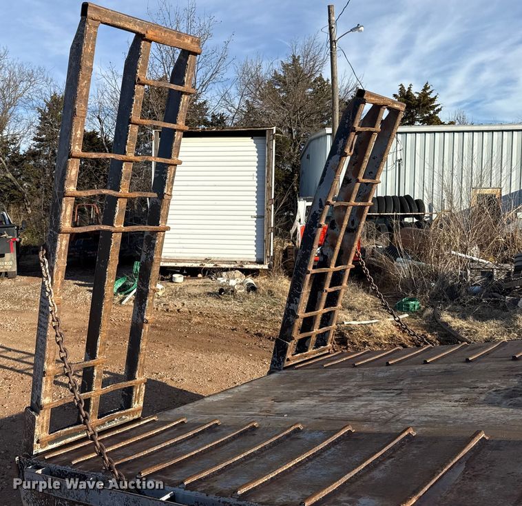 image for item ES5824 2000 Nuttall 350SD drop deck equipment trailer