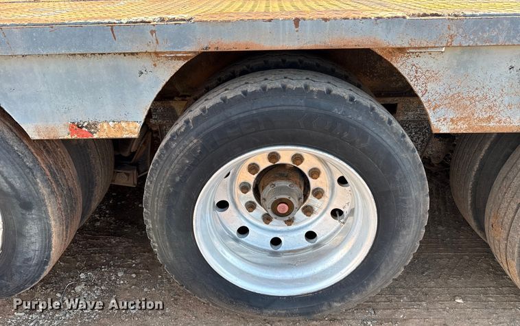 image for item ES5824 2000 Nuttall 350SD drop deck equipment trailer