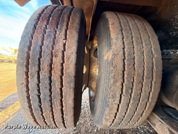 image for item ES5824 2000 Nuttall 350SD drop deck equipment trailer