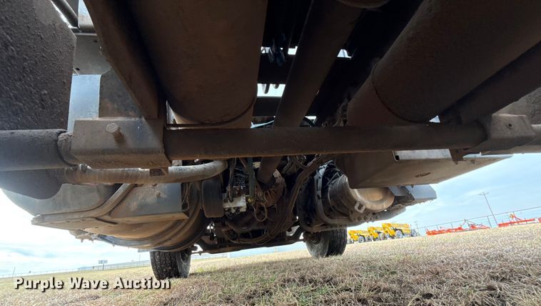 image for item ES5831 2020 Kenworth T880 roll-off container truck