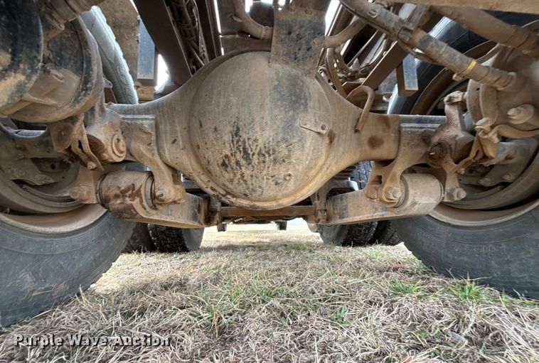 image for item ES5831 2020 Kenworth T880 roll-off container truck