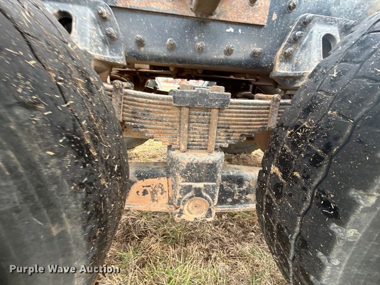 image for item ES5831 2020 Kenworth T880 roll-off container truck