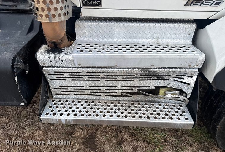 image for item ES5831 2020 Kenworth T880 roll-off container truck