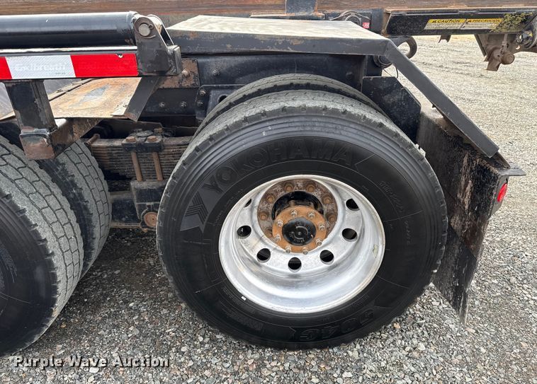 image for item ES5831 2020 Kenworth T880 roll-off container truck