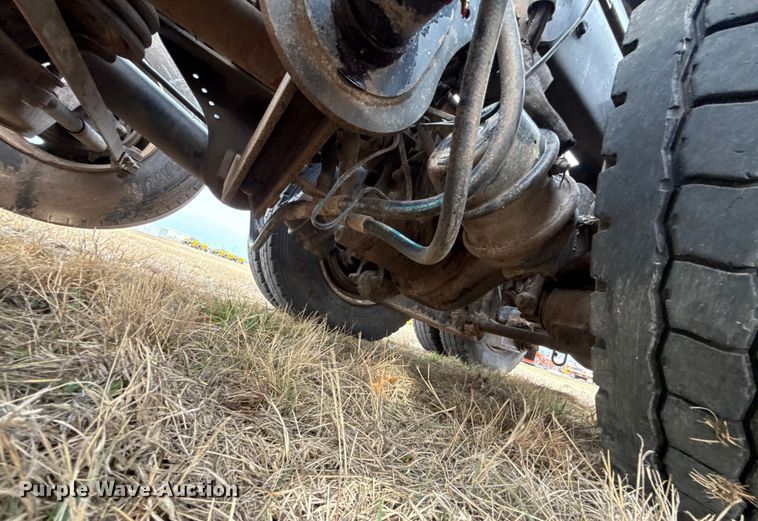 image for item ES5834 2019 Kenworth T880 roll-off container truck