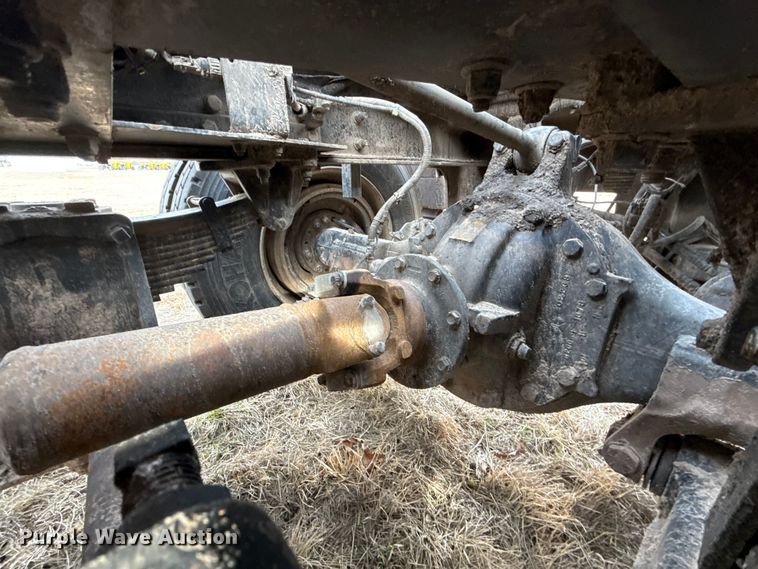 image for item ES5834 2019 Kenworth T880 roll-off container truck