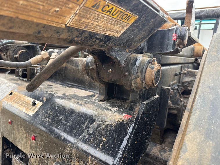 image for item ES5834 2019 Kenworth T880 roll-off container truck