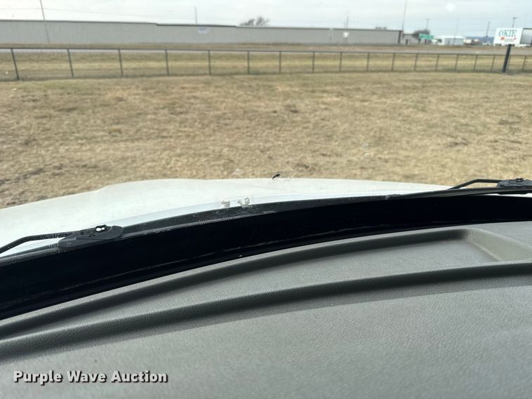 image for item ES5834 2019 Kenworth T880 roll-off container truck