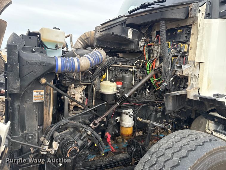 image for item ES5834 2019 Kenworth T880 roll-off container truck