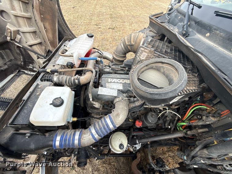 image for item ES5834 2019 Kenworth T880 roll-off container truck