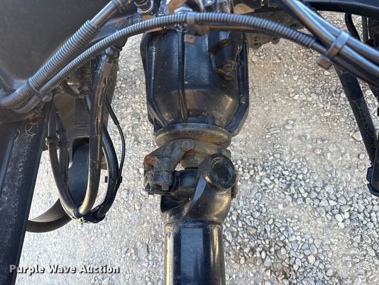 image for item ES5865 2022 Kenworth T680 semi truck