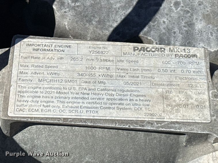 image for item ES5865 2022 Kenworth T680 semi truck