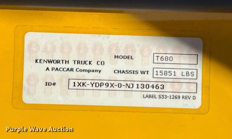 image for item ES5865 2022 Kenworth T680 semi truck