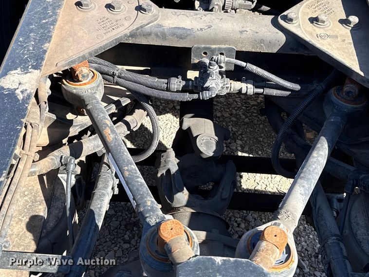 image for item ES5866 2021 Kenworth T680 semi truck