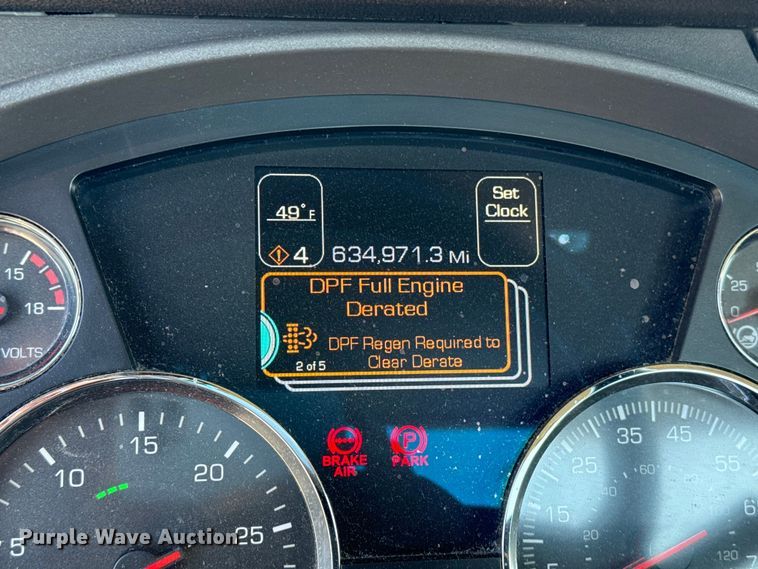 image for item ES5866 2021 Kenworth T680 semi truck