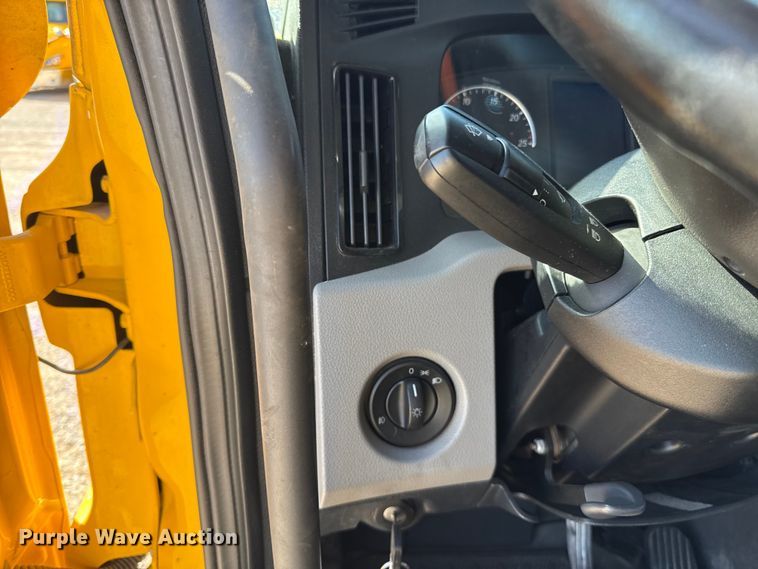 image for item ES5869 2021 Freightliner Cascadia 126 semi truck