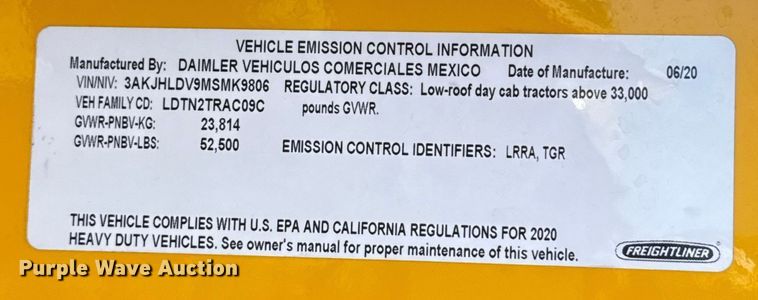 image for item ES5869 2021 Freightliner Cascadia 126 semi truck