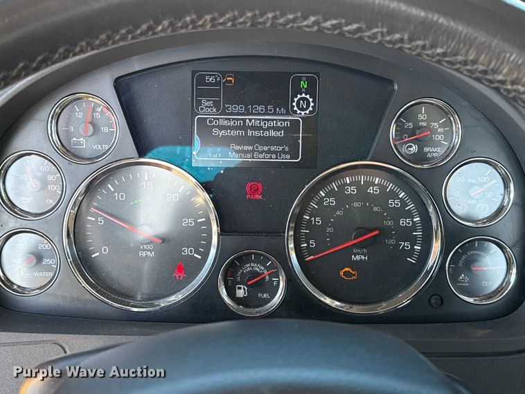 image for item ES5870 2022 Kenworth T680 semi truck