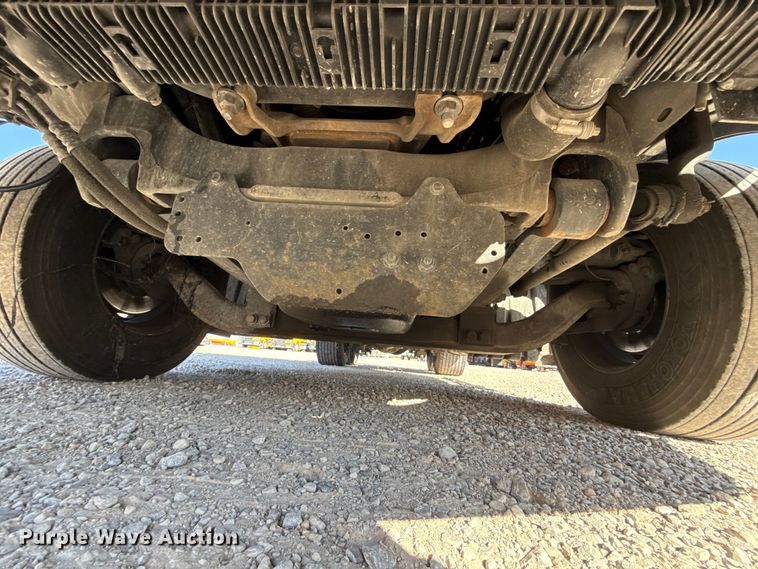 image for item ES5871 2021 Freightliner Cascadia 126 semi truck